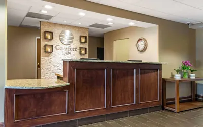 Photo 3 - Comfort Inn La Porte