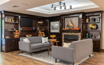 Photo 4 - Hampton Inn Portsmouth Central