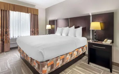 Photo 2 - Best Western Mason Inn