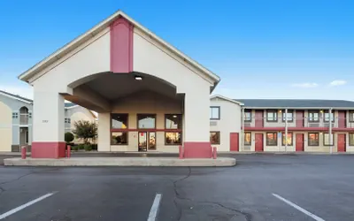 Photo 2 - Red Roof Inn Oklahoma Airport – I-40 W/Fairgrounds
