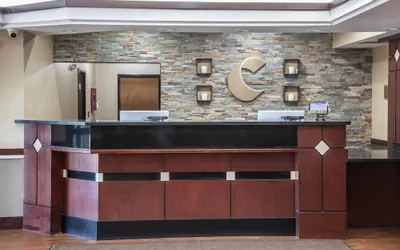 Photo 4 - Comfort Inn & Suites Hutchinson