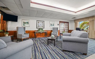 Photo 4 - Baymont by Wyndham Madisonville