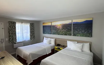 Photo 3 - Days Inn by Wyndham San Marcos
