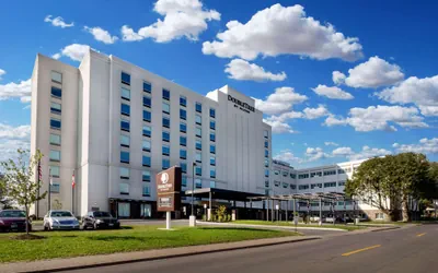 Photo 2 - DoubleTree by Hilton Hotel Niagara Falls New York
