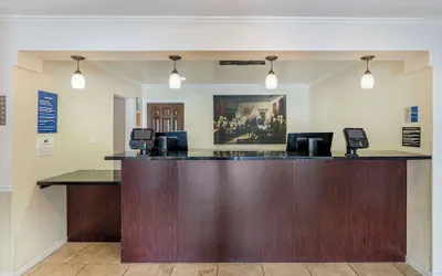 Photo 4 - Best Western Salinas Monterey Hotel