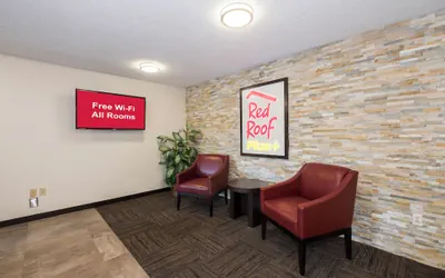 Photo 3 - Red Roof Inn PLUS+ & Suites Opelika