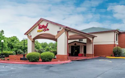 Red Roof Inn PLUS+ & Suites Opelika