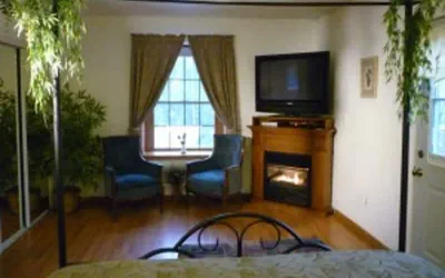 Photo 5 - 7 Gables Inn & Suites