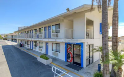 Photo 2 - Motel 6 San Ysidro, CA - San Diego - Border