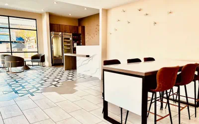 Photo 4 - Ramada by Wyndham Modesto Yosemite Area