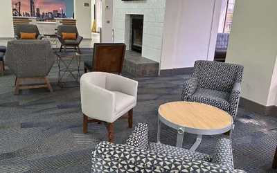 Photo 4 - La Quinta Inn & Suites by Wyndham South Holland
