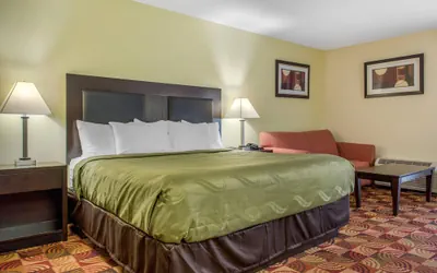 Photo 2 - Quality Inn Bloomington near University