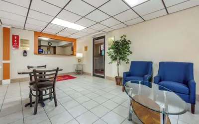 Photo 5 - Econo Lodge Hays I-70