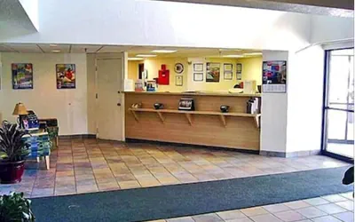 Photo 3 - Motel 6 Albany, NY