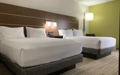 Photo 4 - Holiday Inn Express Hillsborough by IHG