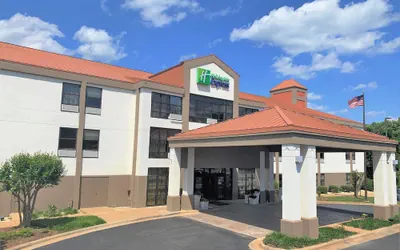 Photo 2 - Holiday Inn Express Hillsborough by IHG
