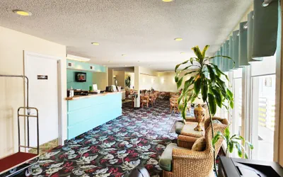 Photo 4 - Inn at The Waterpark