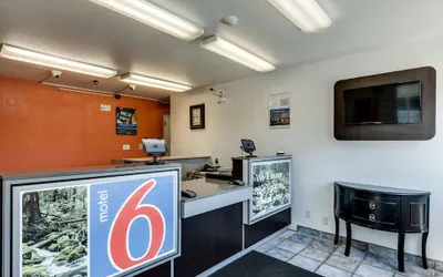 Photo 3 - Motel 6 Spokane, WA - West
