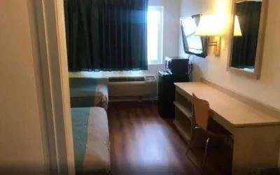 Photo 4 - Motel 6 Spokane, WA - West