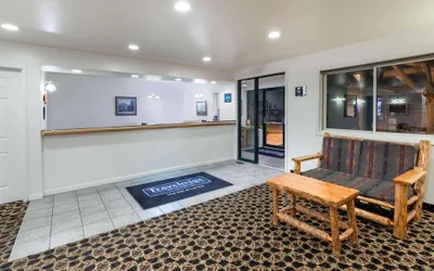 Photo 5 - Inn at Lander, Travelodge by Wyndham