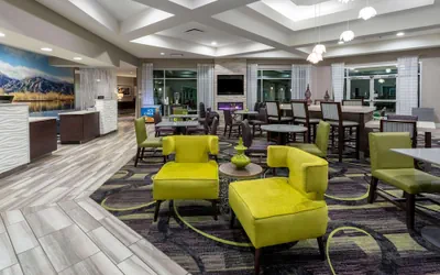 Photo 3 - La Quinta Inn & Suites by Wyndham Denver Boulder-Louisville