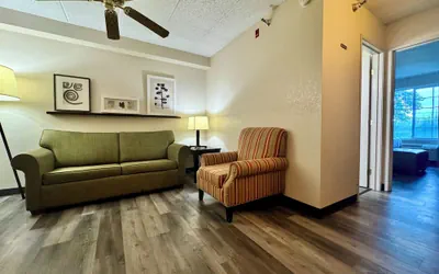Photo 5 - Quality Inn & Suites Alexandria