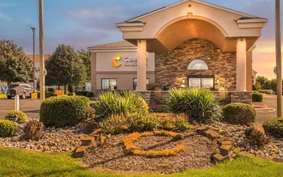 Photo 2 - Comfort Inn & Suites Ludington near US-10