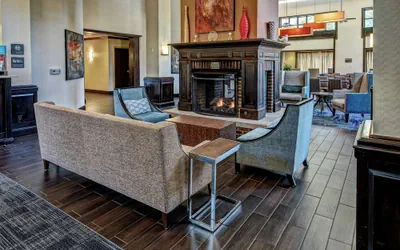 Photo 3 - Hampton Inn & Suites Nashville-Vanderbilt-Elliston Place