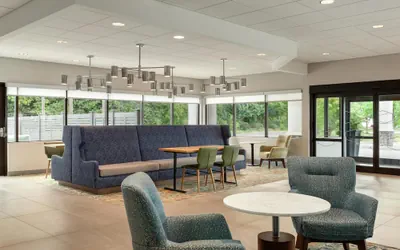 Photo 3 - Hampton Inn Hagerstown