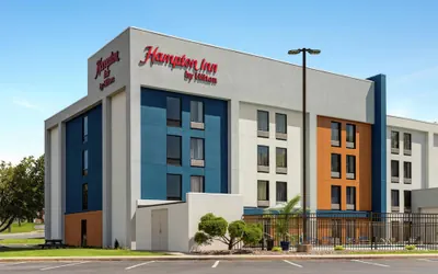 Photo 2 - Hampton Inn Hagerstown