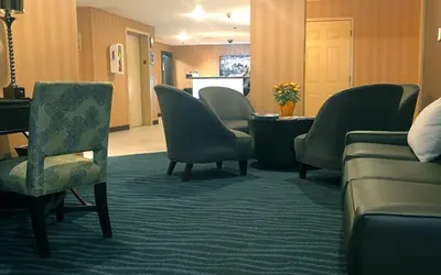 Photo 3 - Ivy Court Inn & Suites