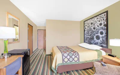 Photo 5 - Super 8 by Wyndham Mt Pleasant