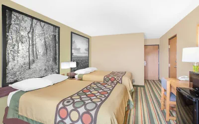 Photo 4 - Super 8 by Wyndham Mt Pleasant