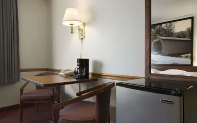Photo 5 - Super 8 by Wyndham Danville