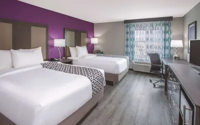 Photo 5 - La Quinta Inn & Suites by Wyndham Effingham
