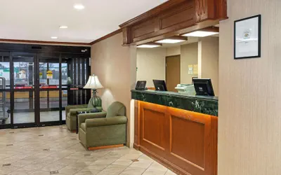 Photo 3 - La Quinta Inn & Suites by Wyndham Stevens Point