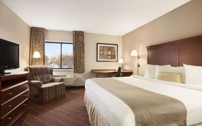 Photo 3 - Baymont by Wyndham Sioux Falls