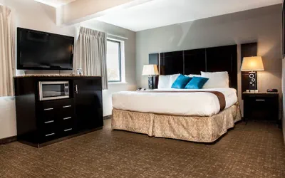 Photo 5 - Heartland Inn