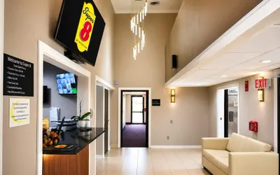 Photo 3 - Super 8 by Wyndham Champaign