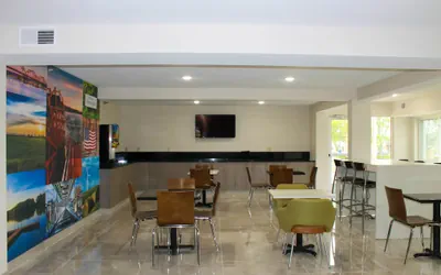 Photo 3 - Clarion Pointe Bettendorf - Quad Cities