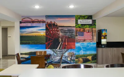 Photo 4 - Clarion Pointe Bettendorf - Quad Cities