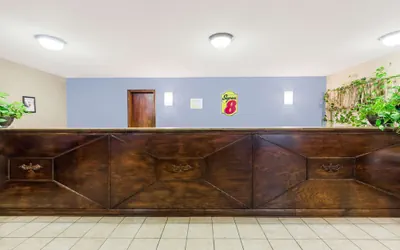Photo 4 - Super 8 by Wyndham Jonesboro