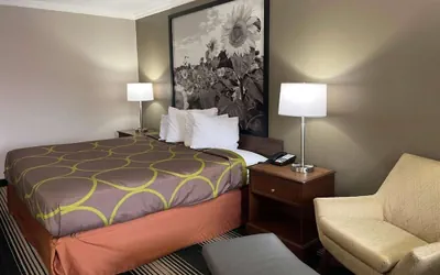 Photo 2 - Red Lion Inn & Suites Junction City