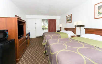 Photo 4 - Super 8 by Wyndham Riviera Beach West Palm Beach