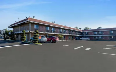 Photo 2 - Knights Inn Madera