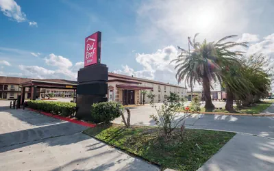 Photo 2 - Red Roof Inn Morgan City