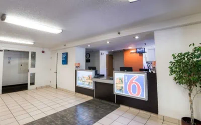 Photo 4 - Motel 6 New Haven - Branford, CT