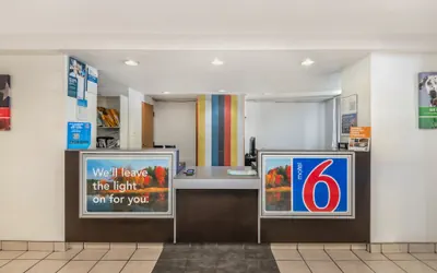 Photo 2 - Motel 6 New Haven - Branford, CT