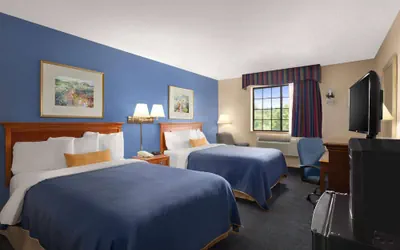Photo 4 - Days Inn by Wyndham Keene NH