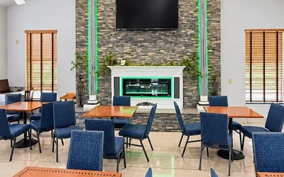 Photo 3 - Super 8 by Wyndham Wisconsin Dells